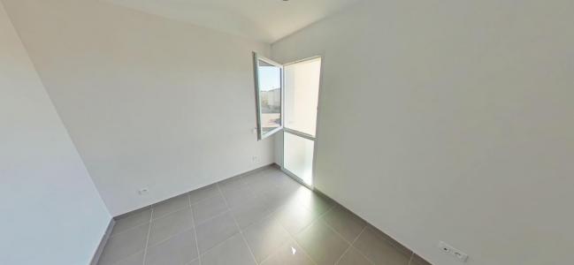 Louer Maison Velleron 814 euros