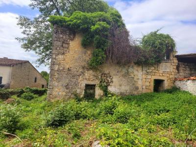 For sale Soyaux 571 m2 Charente (16800) photo 0