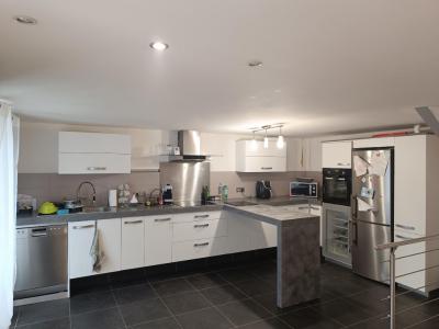 For sale Gourin 6 rooms 137 m2 Morbihan (56110) photo 0