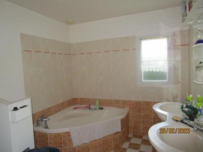 For sale Angles 4 rooms 93 m2 Vendee (85750) photo 3