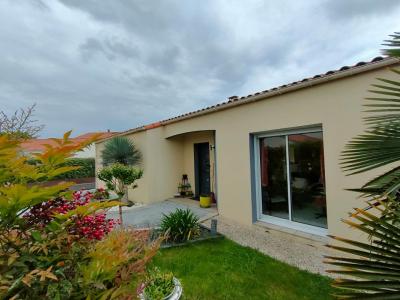 For sale Cholet 5 rooms 103 m2 Maine et loire (49300) photo 1