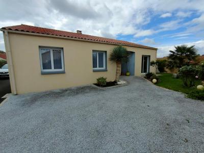For sale Cholet 5 rooms 103 m2 Maine et loire (49300) photo 2