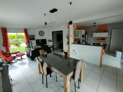 For sale Cholet 5 rooms 103 m2 Maine et loire (49300) photo 4