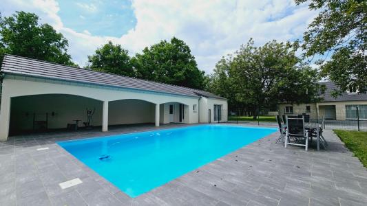 For sale Mehun-sur-yevre 5 rooms 152 m2 Cher (18500) photo 0