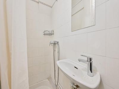 Louer Appartement Paris-5eme-arrondissement 983 euros