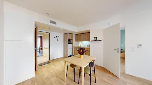 For rent Asnieres-sur-seine 2 rooms 41 m2 Hauts de Seine (92600) photo 2
