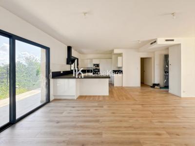 For sale Pompertuzat 5 rooms 122 m2 Haute garonne (31450) photo 1