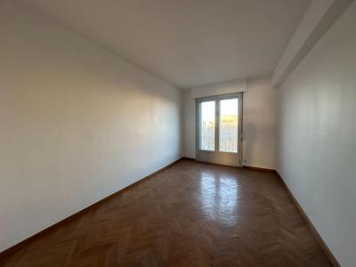 For rent Beziers 8 rooms 269 m2 Herault (34500) photo 4