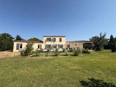 For sale Arles 4 rooms 208 m2 Bouches du Rhone (13200) photo 0
