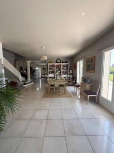 For sale Arles 4 rooms 208 m2 Bouches du Rhone (13200) photo 3