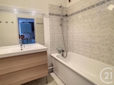 For rent Clichy 2 rooms 48 m2 Hauts de Seine (92110) photo 3