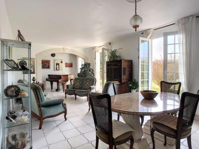 For rent Saint-medard-en-jalles 6 rooms 190 m2 Gironde (33160) photo 2
