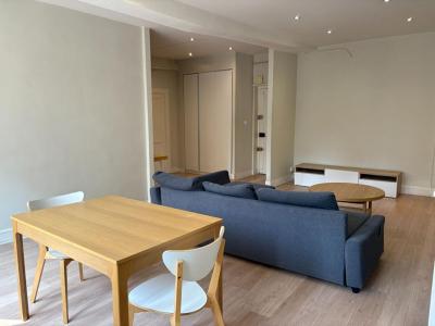 For rent Lyon-2eme-arrondissement 2 rooms 61 m2 Rhone (69002) photo 1