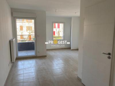 For rent Greasque 1 room 25 m2 Bouches du Rhone (13850) photo 1