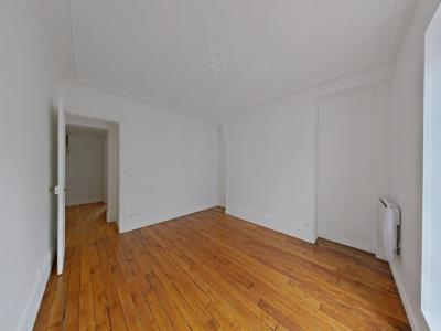 Louer Appartement 28 m2 Paris-17eme-arrondissement