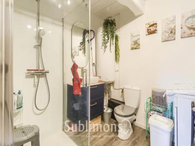 Acheter Immeuble Guerno 381850 euros