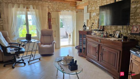 Acheter Maison Nueil-sous-faye 221250 euros