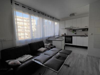 For rent Paris-13eme-arrondissement 2 rooms 33 m2 Paris (75013) photo 0