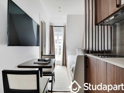 Louer Appartement 11 m2 Paris-16eme-arrondissement