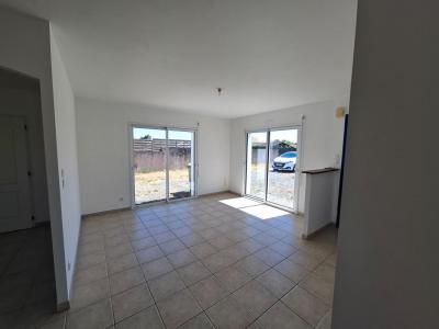 For rent Vaire 4 rooms 76 m2 Vendee (85150) photo 2