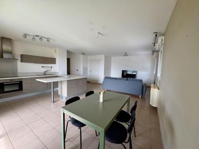 For rent Miramas 4 rooms 70 m2 Bouches du Rhone (13140) photo 3