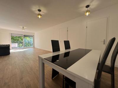 For sale Lille 4 rooms 97 m2 Nord (59000) photo 2