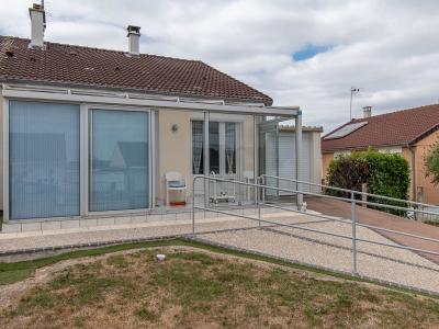 For sale Mehun-sur-yevre 3 rooms 73 m2 Cher (18500) photo 1