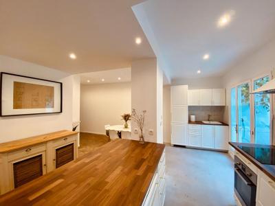 For sale Bordeaux 6 rooms 190 m2 Gironde (33800) photo 4