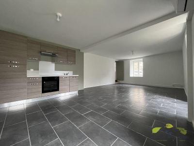 Louer Maison 88 m2 Bujaleuf