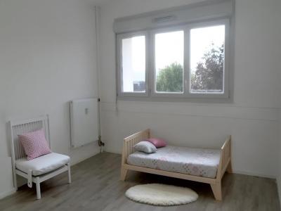 Louer Appartement Saint-julien-du-sault 726 euros