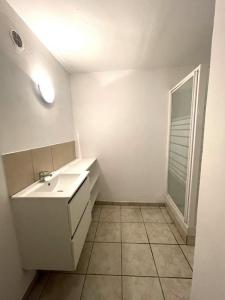 For rent Saint-denis 2 rooms 57 m2 Reunion (97400) photo 4