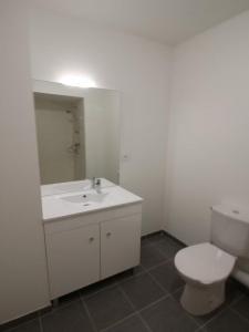 Louer Appartement Coueron 553 euros