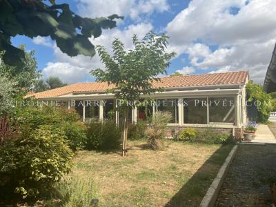 For sale Surgeres 4 rooms 112 m2 Charente maritime (17700) photo 0