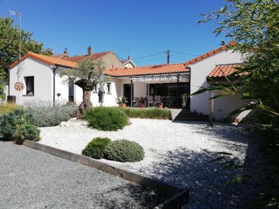For sale Cholet 6 rooms 117 m2 Maine et loire (49300) photo 0