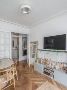 For rent Paris-2eme-arrondissement 2 rooms 36 m2 Paris (75002) photo 1