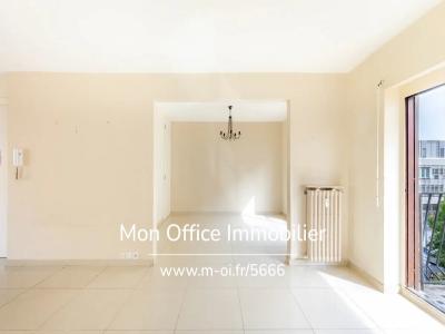 For sale Marseille-3eme-arrondissement 3 rooms 66 m2 Bouches du Rhone (13003) photo 2