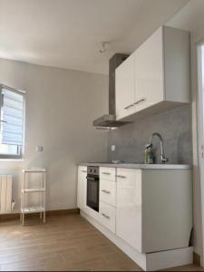For rent Ivry-sur-seine 2 rooms 34 m2 Val de Marne (94200) photo 2