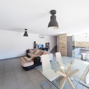 For sale Istres 4 rooms 92 m2 Bouches du Rhone (13800) photo 3