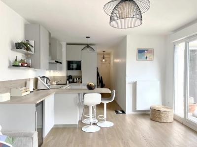For sale Bougival 3 rooms 68 m2 Yvelines (78380) photo 0
