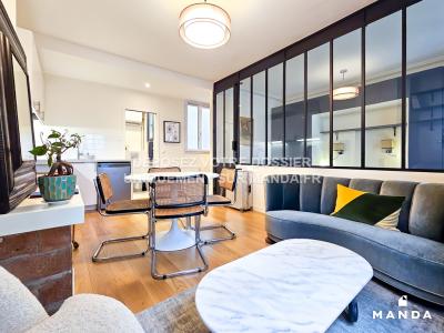 For rent Paris-18eme-arrondissement 2 rooms 30 m2 Paris (75018) photo 0
