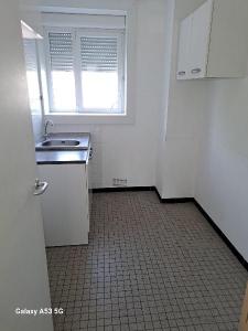 For rent Merignac 4 rooms 65 m2 Gironde (33700) photo 2