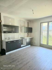 For sale Frontignan 4 rooms 101 m2 Herault (34110) photo 4