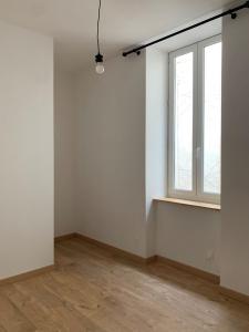 For sale 31 RUE ROUSSY 3 rooms 55 m2 Gard (30900) photo 4