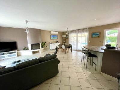 For sale Ambares-et-lagrave 5 rooms 130 m2 Gironde (33440) photo 2