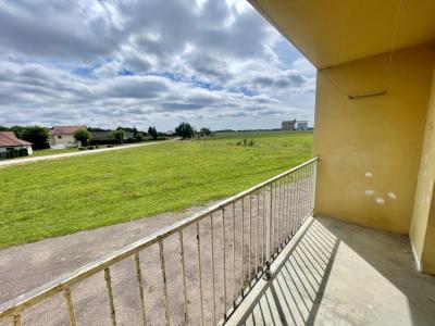 Louer Appartement Val-de-meuse 566 euros