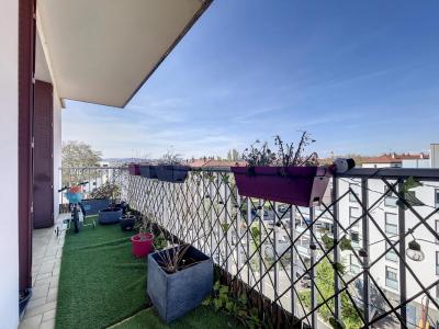 For sale Villeurbanne 5 rooms 117 m2 Rhone (69100) photo 1
