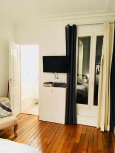 For rent Levallois-perret 2 rooms 35 m2 Hauts de Seine (92300) photo 2
