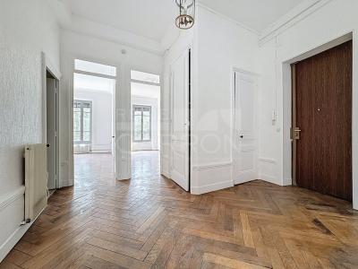 Louer Appartement Lyon-6eme-arrondissement 1080 euros