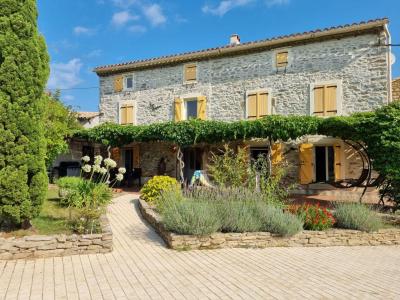 For sale 8 rooms 207 m2 Herault (34210) photo 2