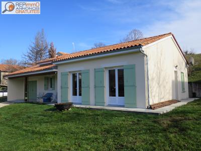 For sale Riberac 3 rooms 95 m2 Dordogne (24600) photo 2